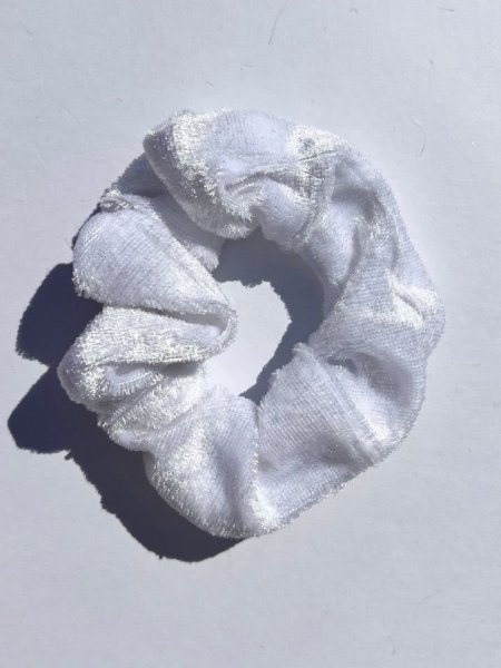 ربط شعر مخمل ابيض