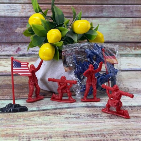 كيس العاب جنود حجم صغير