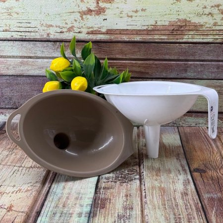 محقان زيت بيضاوي مع يد