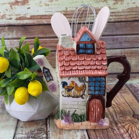 تحفة مطبخ بورسلان مع معلقتين وخفاق