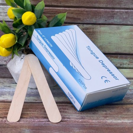 اعواد طبية علبة 100 قطعة