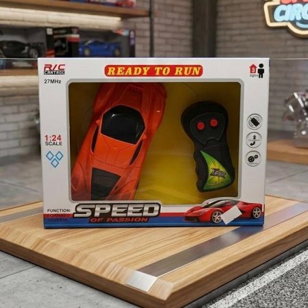 سيارة مع رموت لاسلكي