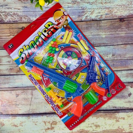 لعبة بارودة مع فرد ملون