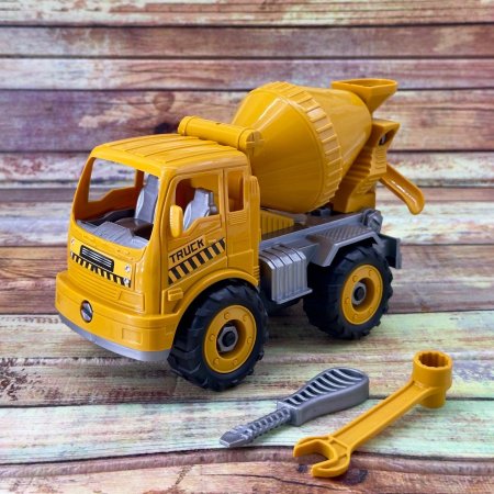 لعبة خلاط باطون مع مفاتيح