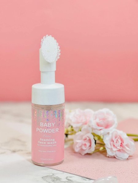 صابون غسول وجه مع فرشاة بيبي باودر