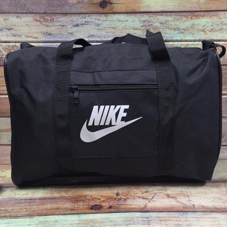 شنط ملابس رياضة نايك